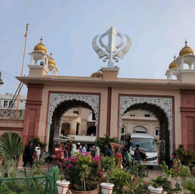 Gurudwara Sis Ganj Sahib