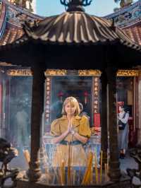 Taipei Xia-Hai City God Temple วัดไหว้ขอคู่ที่ไทเป