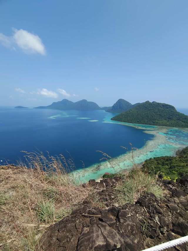 Semporna Island: Island hopping is a must try