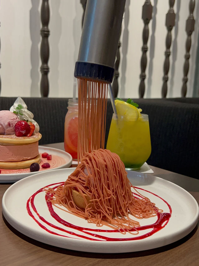 【福岡カフェ】ランチやデザートが楽しめるダイニングレストラン