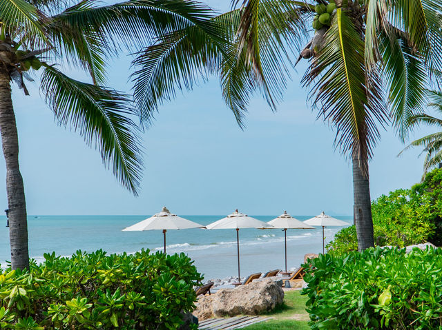 สัมผัสเสน่ห์อันคลาสสิคที่ Devasom Hua Hin Resort