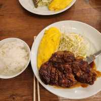 오사카 현지인 맛집인 돈테키 정식입니다!!