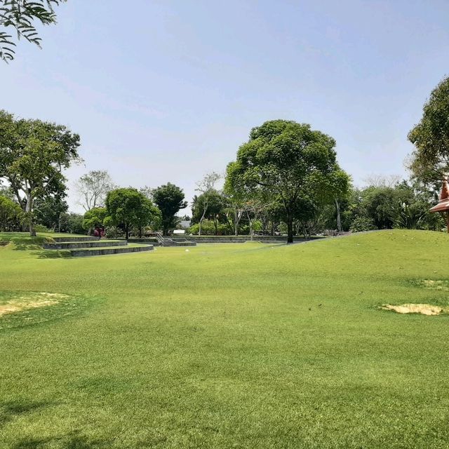 อุทยาน ร. 2  ของดีมีคุณค่าน่าเยี่ยมชม