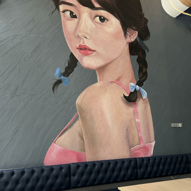 Manee Cafe & Bistro