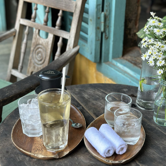 ベトナム・ホイアン＊趣ある石造りの素敵なcafe