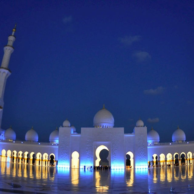 Abu Dhabi 🇦🇪 Sheikh Zayed Grand Mosque 🕌 