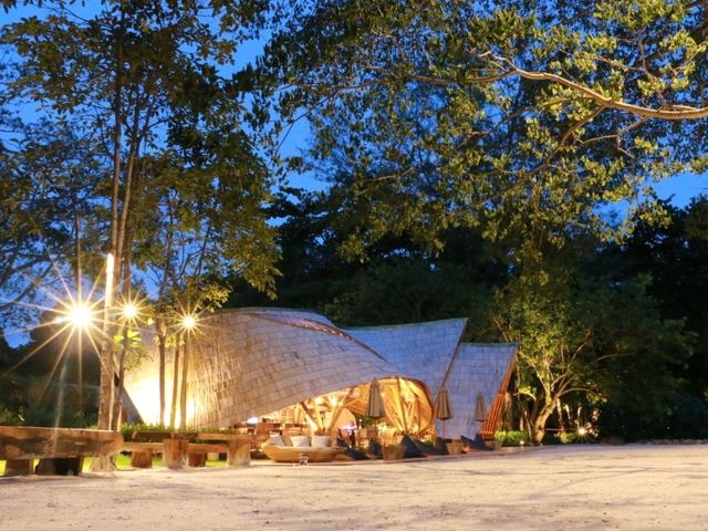 ดินเนอร์สุดหรู ณ Bambu beach club 