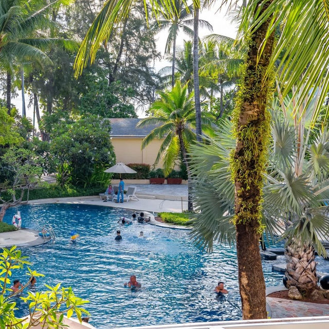 Holiday Inn resort phuket.