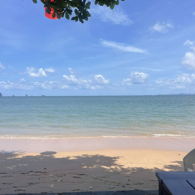 อ่าวนาง ทะเลสวย ฟ้าสวย ประทับใจ