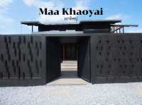 คาเฟ่สุดเท่คุมโทนสีดำ เขาใหญ่