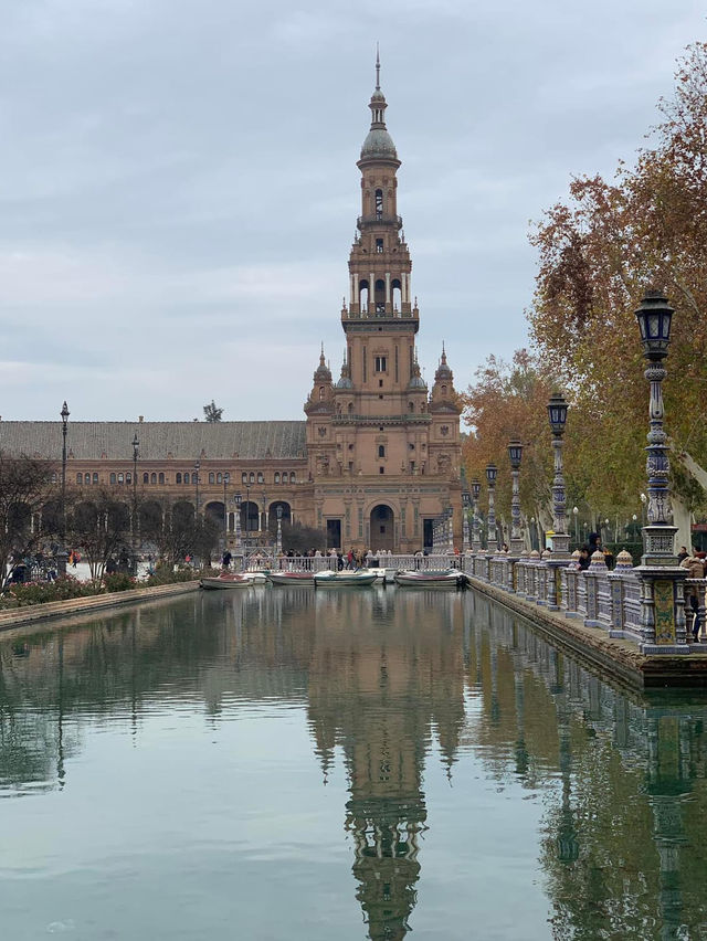 🇪🇸Stunning structure in Seville🇪🇸A must Visit sight💙