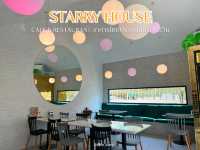 Starry house Bowin ผัดไทอร่อยมาก 🍽️✨