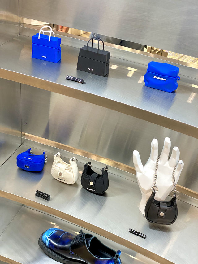 성수동에 가면 꼭 가봐야하는 핫플 📍아더 성수 스페이스🪐