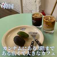【韓国】カンナムにある3階建てでオススメの広いカフェ💚