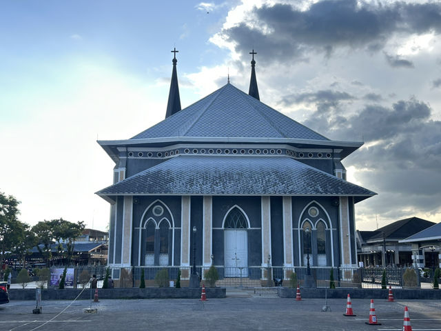 โบสถ์คริสต์เมืองจันท์