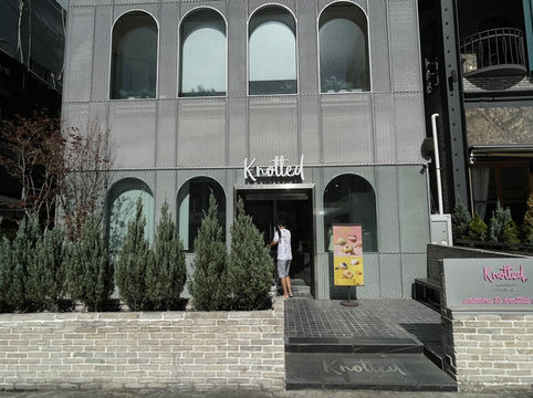 韓國釜山 少女心炸裂的咖啡店 Cafe Knotted 海雲臺 노티드 부산 해운대