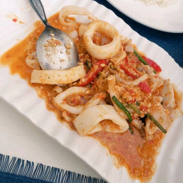 กินลมชมสะพาน Khinlomchomsaphan  