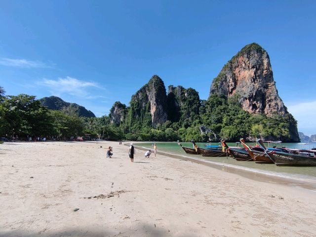 หาดไร่เลย์ อ่าวนาง กระบี่ 