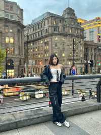 ถ่ายรูปเล่นชิล ๆ ที่ The Bund