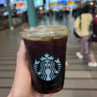 스키폴공항 스타벅스