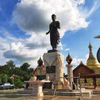 สักการะพระเจดีย์ทรงมอญ ณ เมืองนครชุม
