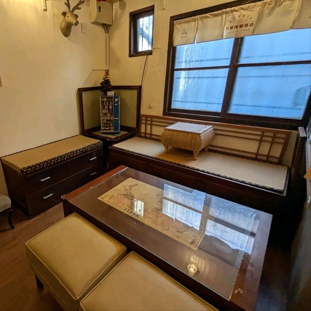 小巷中的小巷、老宅中的一戶，很有味道的：巧閣樓珈琲店小さなロフト