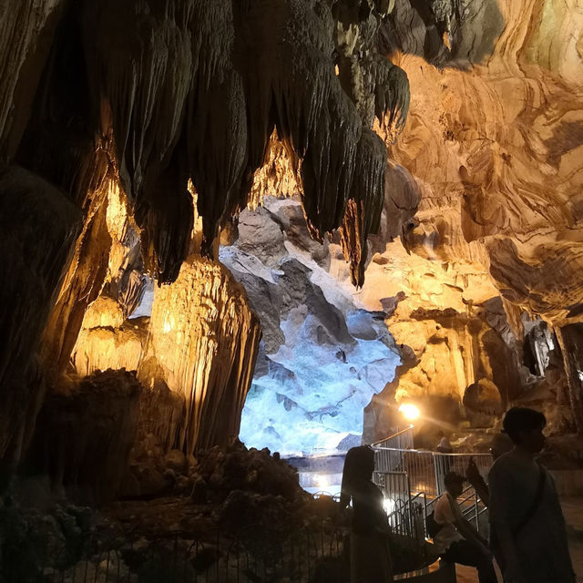 Breathtaking Adventure at Gua Tempurung!