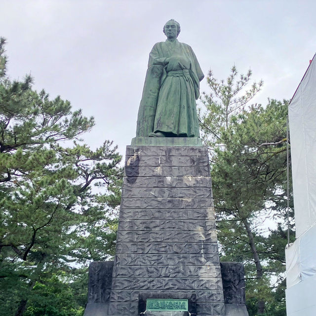 【四国】太平洋に向かって建つ坂本龍馬像