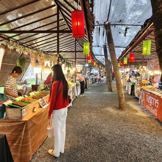 ตลาดนัดเช้า ที่กาดบะป้าวเชียงใหม่