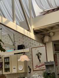Cafe Highwaist ย่านอิกซอนดง