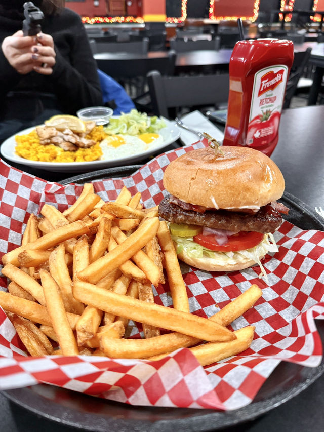 Great Lunch at The Mantle🍔