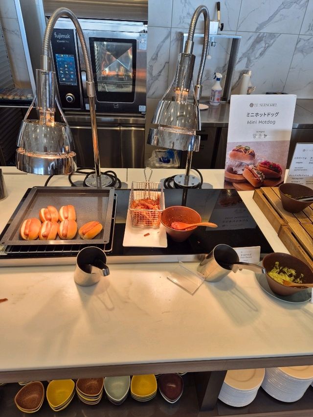 Amazing Breakfast At Le Sensoriel 🍳