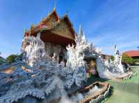 สักการะ หลวงพ่อโต และ หลวงพ่อธรรมจักรขจัดภัย