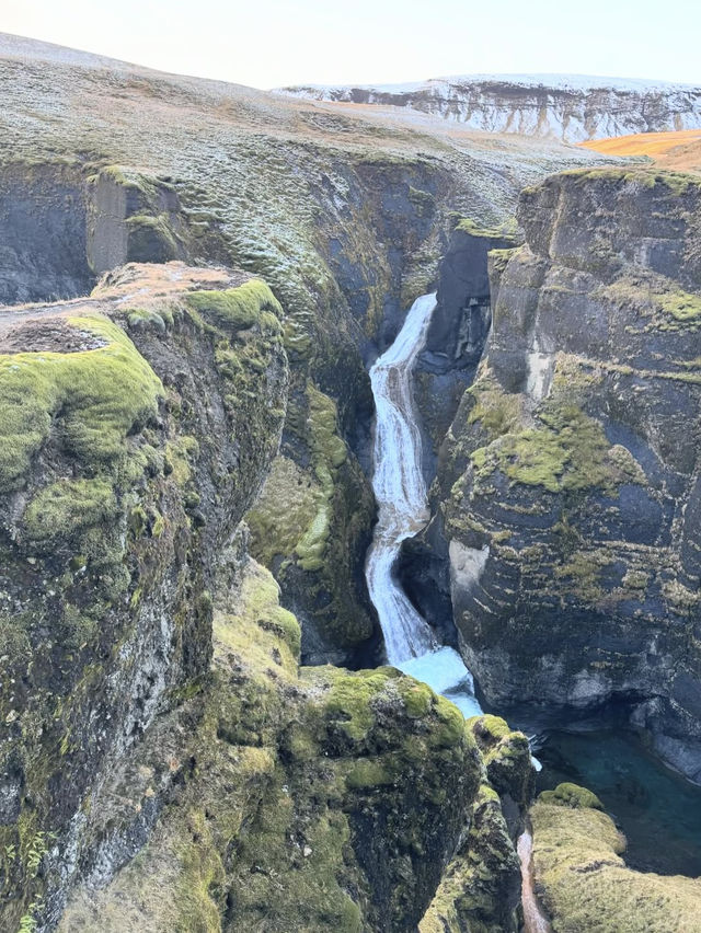 羽毛河峽谷（Fjaðrárgljúfur）