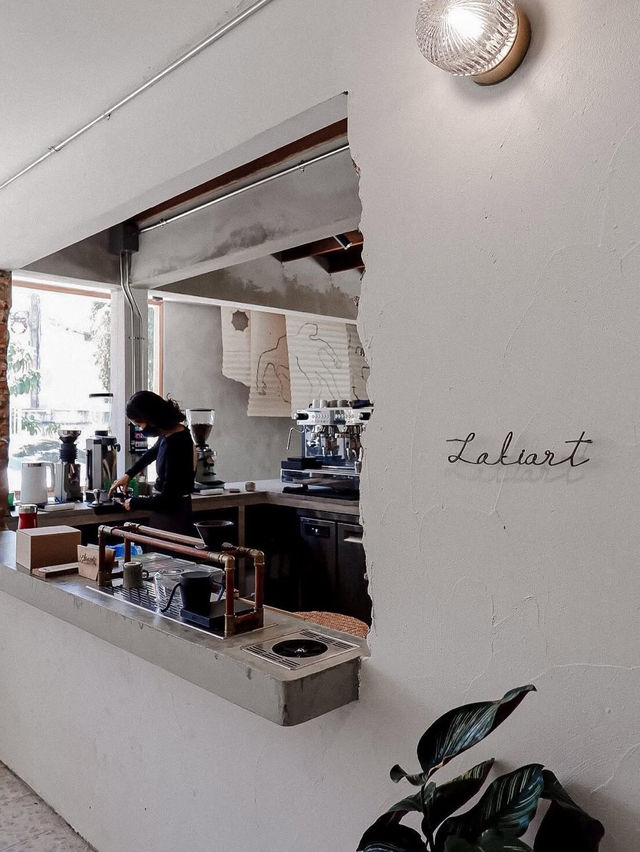 Laliart Coffee ☕️ (ลิลู ละเลียด)
