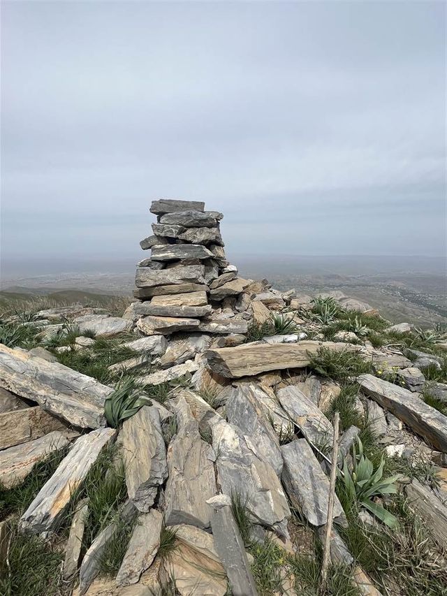 Embrace Mountains and Deserts in Uzbekistan by Hiking 1690m at the Nuratau Mountains