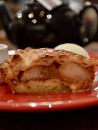 Delicious Apple Pie in Aoyama: GRANNY SMITH APPLE PIE & COFFEE