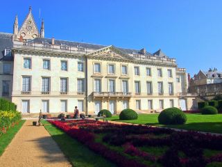 🇫🇷法國圖爾盧瓦爾河沿岸美麗城堡之旅的中心🇫🇷
