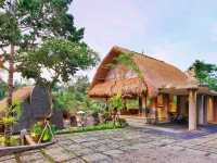 Peaceful Getaway at Kayon Ubud