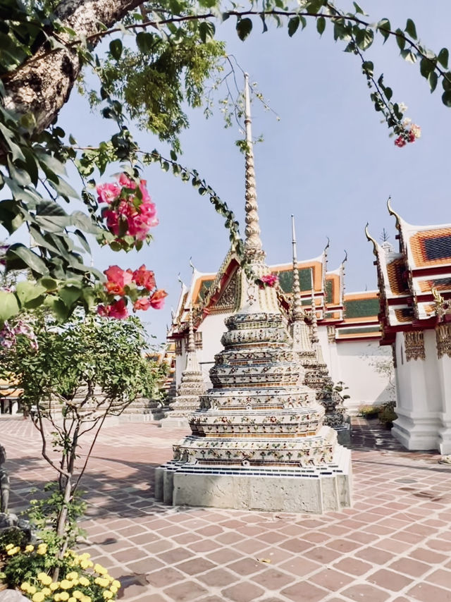 Wat Pho’s Reclining Buddha: A Sight to Behold
