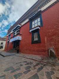 A Journey to Tashi Lunpho Monastery: A Glimpse into Tibetan Spirituality