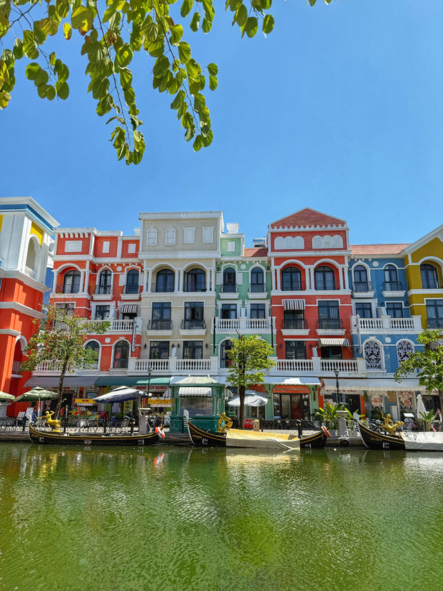 Spring in Phu Quoc: Exploring Grand World