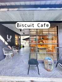 Biscuit Cafe Lampang : คาเฟ่ในแกลอรี่ เกาะคา ลำปาง