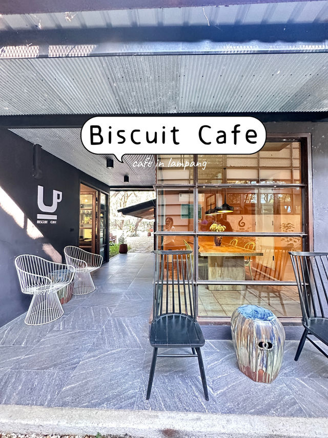 Biscuit Cafe Lampang : คาเฟ่ในแกลอรี่ เกาะคา ลำปาง