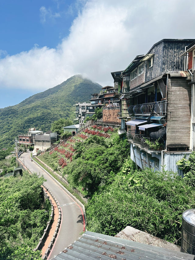 充滿小鎮風情的九份老街