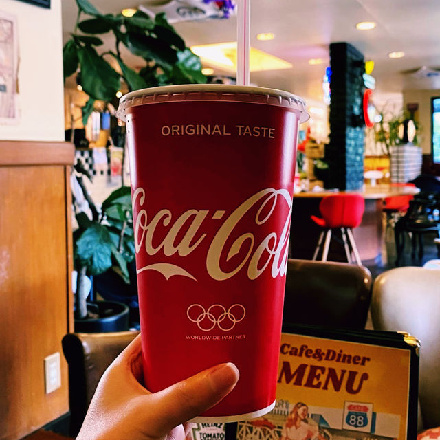 一度見たら忘れない映え外観！🗽🍔🍟🇺🇸