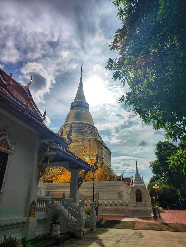 สักการะวัดเก่าแก่ เมืองลำปาง