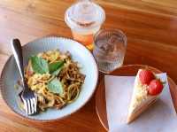 PIER 66 cafe ที่ท่าเรือ Ocean Front Trat 
