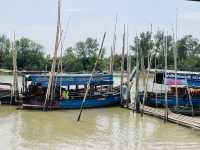 ตลาดริมฝั่งบางประกง 