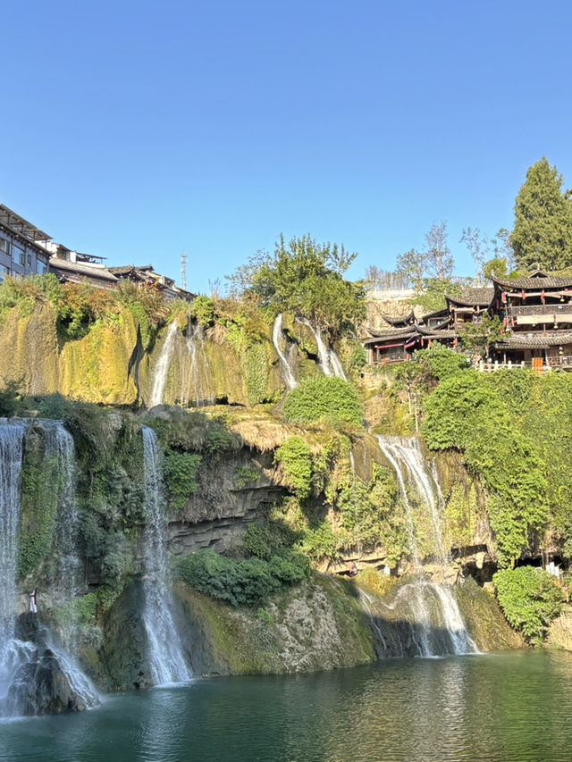 เมืองโบราณ Furong Ancient Town